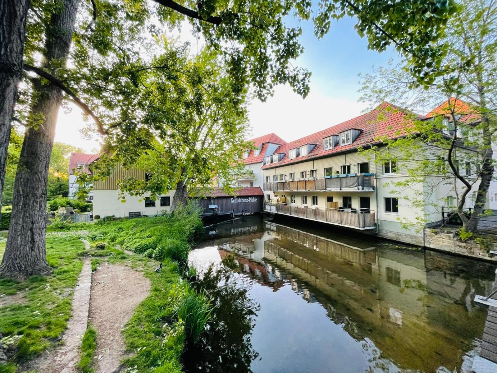 Ferienwohnung Schildblick Modernes Apartment Direkt In Der Altstadt Von Erfurt Nahe Der Kraemerbruecke - Beste Innenstadtlage Zewnętrze zdjęcie