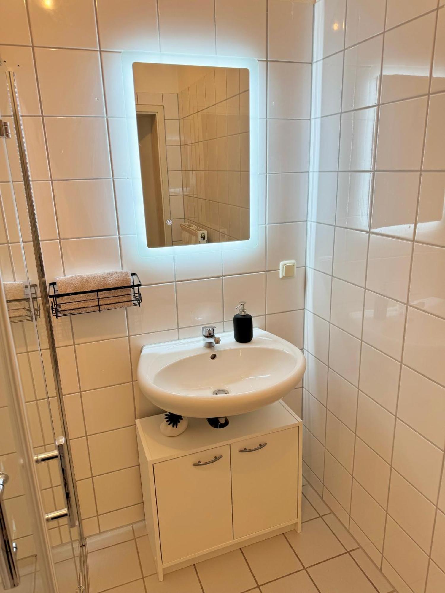Ferienwohnung Schildblick Modernes Apartment Direkt In Der Altstadt Von Erfurt Nahe Der Kraemerbruecke - Beste Innenstadtlage Zewnętrze zdjęcie
