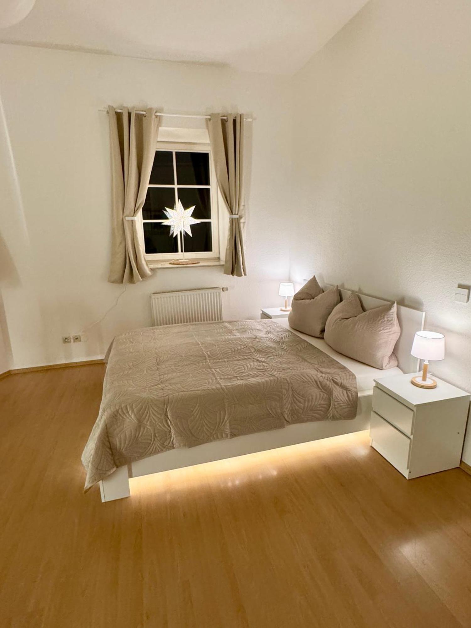 Ferienwohnung Schildblick Modernes Apartment Direkt In Der Altstadt Von Erfurt Nahe Der Kraemerbruecke - Beste Innenstadtlage Zewnętrze zdjęcie